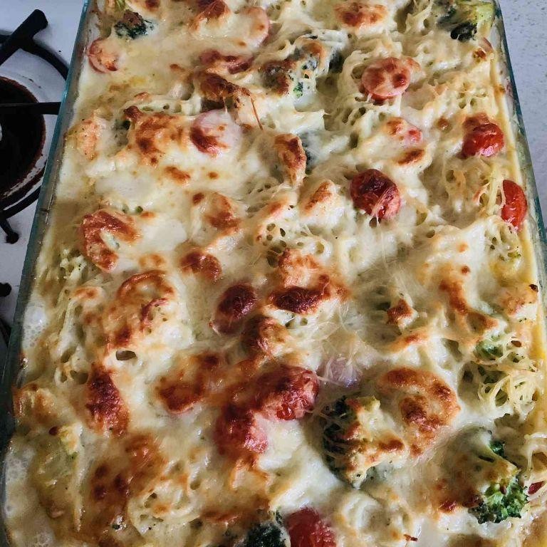 Cheesy Shrimp and Broccoli Pasta Bake