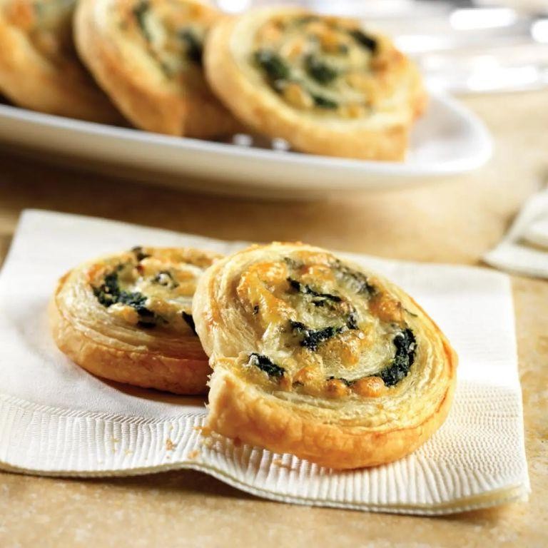 Cheesy Sourdough Spinach Swirls