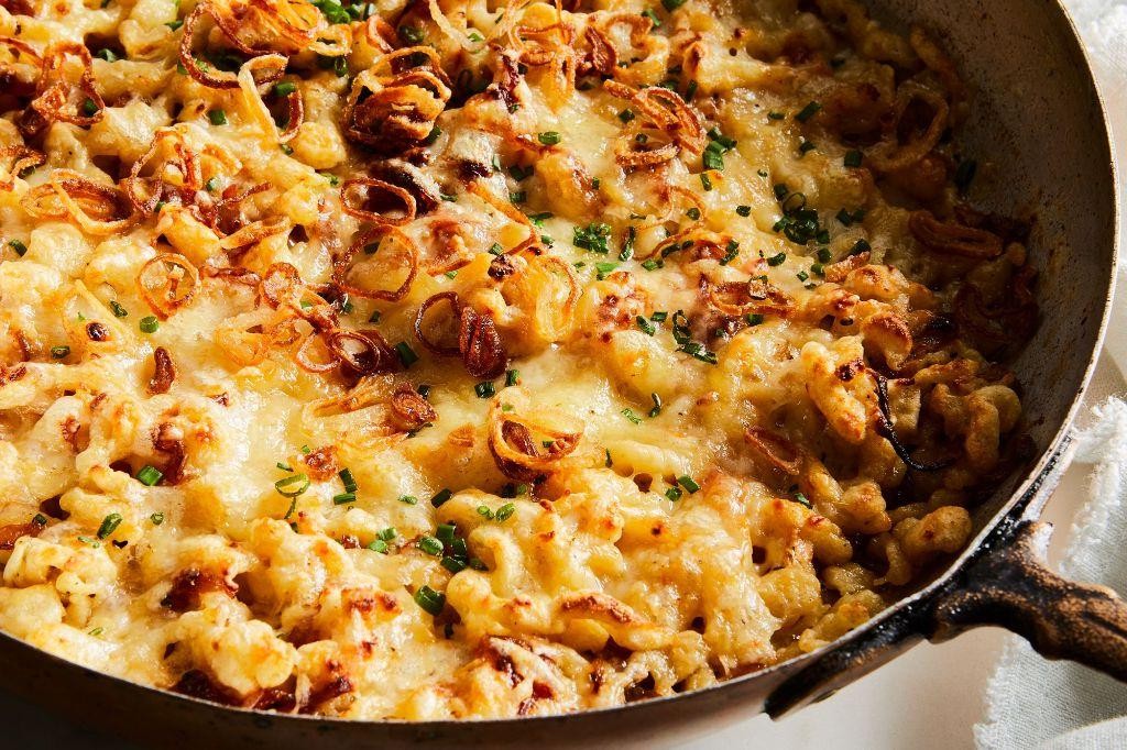 Cheesy Spaetzle with Crispy Onions