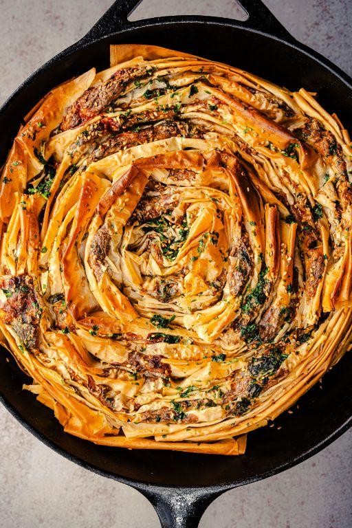 Cheesy Spinach and Artichoke Pie