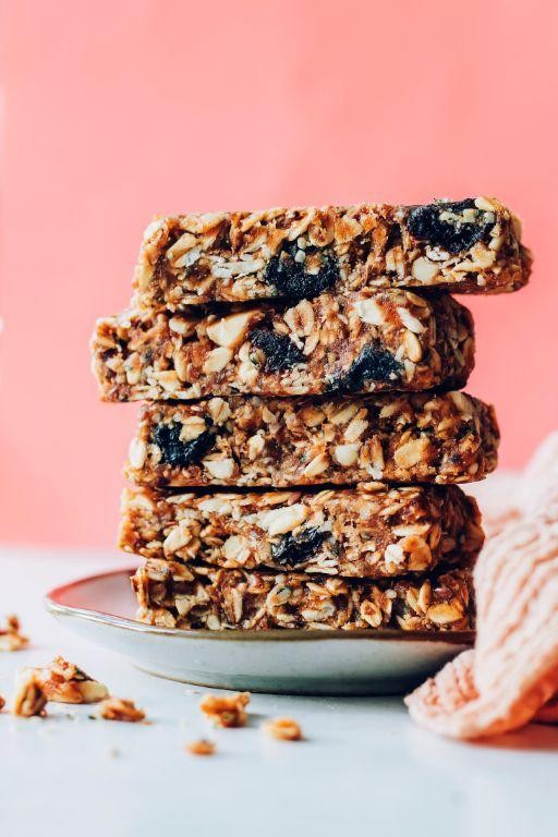 Cherry Almond Granola Bars
