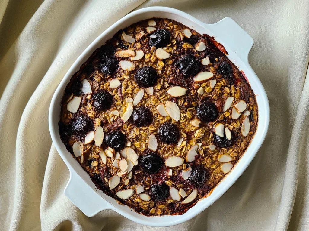 Cherry Pecan Baked Oatmeal