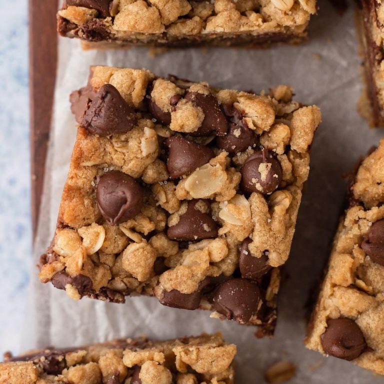Chewy Oatmeal Peanut Butter Chocolate Chip Bars