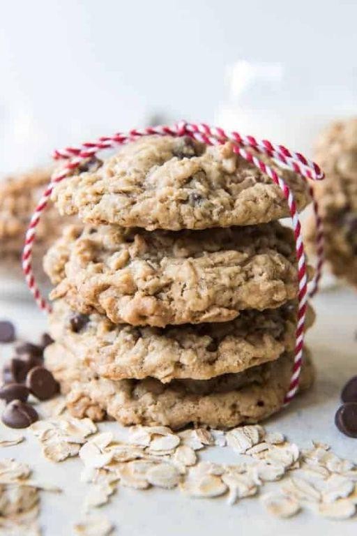 Chewy Oatmeal Toffee Cookies