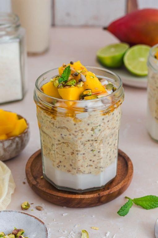 Chia Overnight Oats with Coconut and Mango