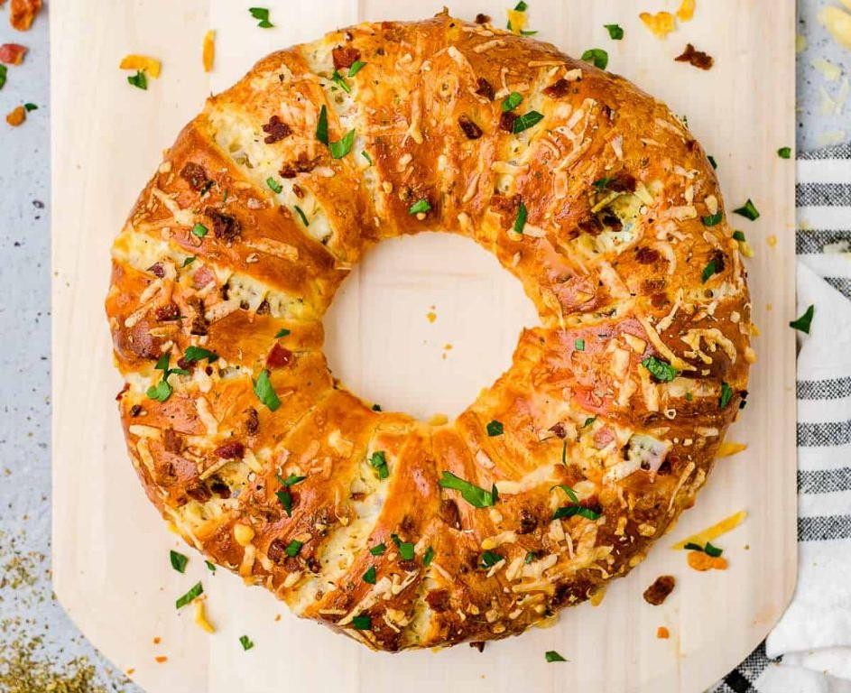 Chicken Alfredo Crescent Ring