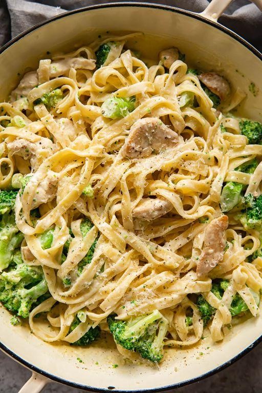 Chicken & Broccoli Fettuccine Alfredo