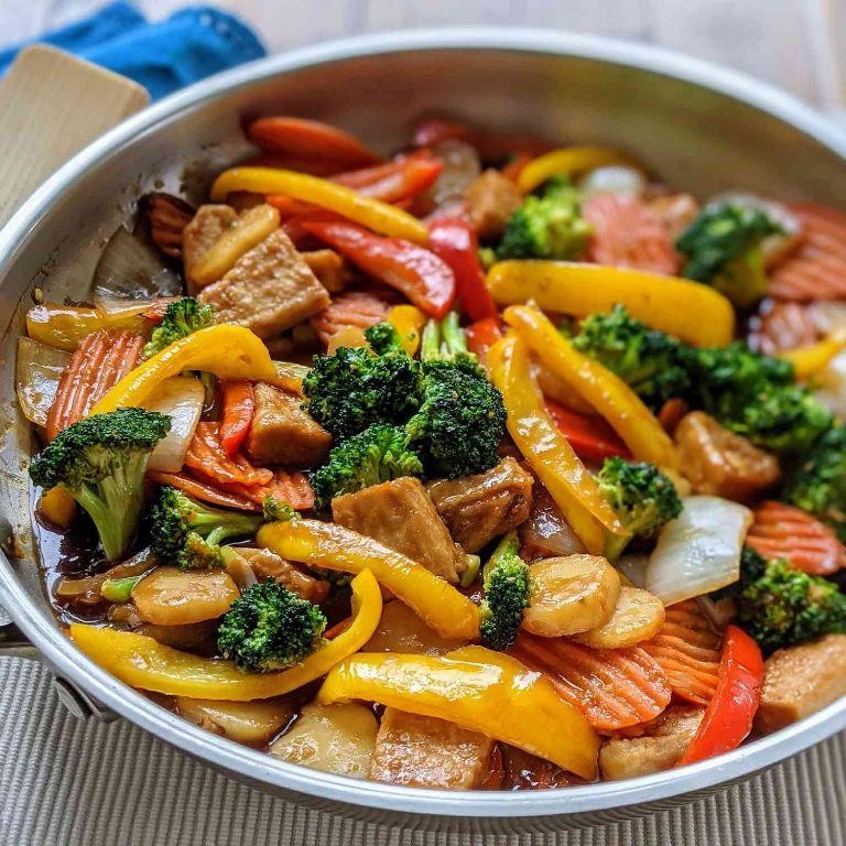 Chicken Stir Fry with Colorful Vegetables