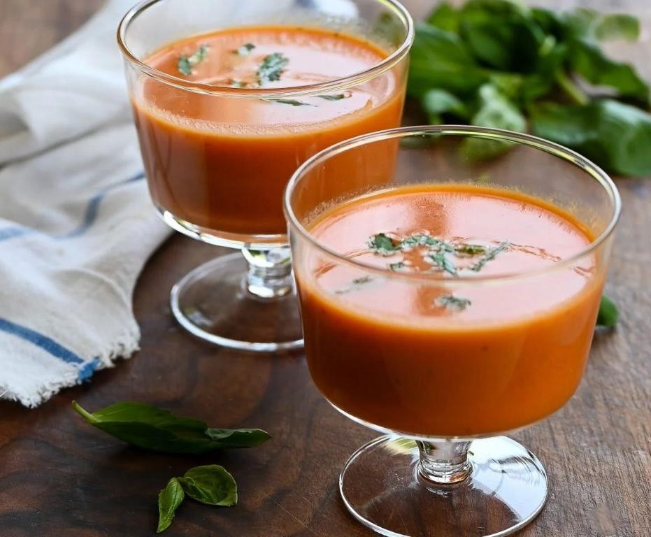 Chilled Tomato Basil Gazpacho Soup