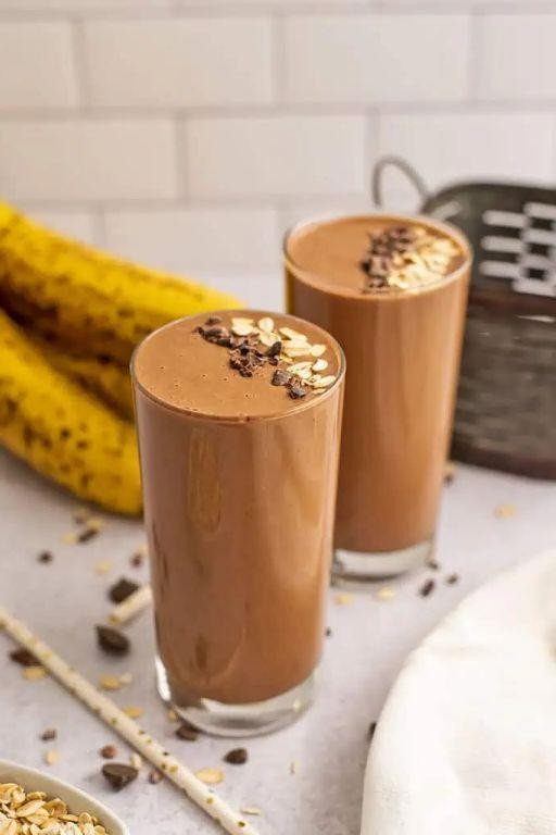 Chocolate Banana Raw Oats Smoothie