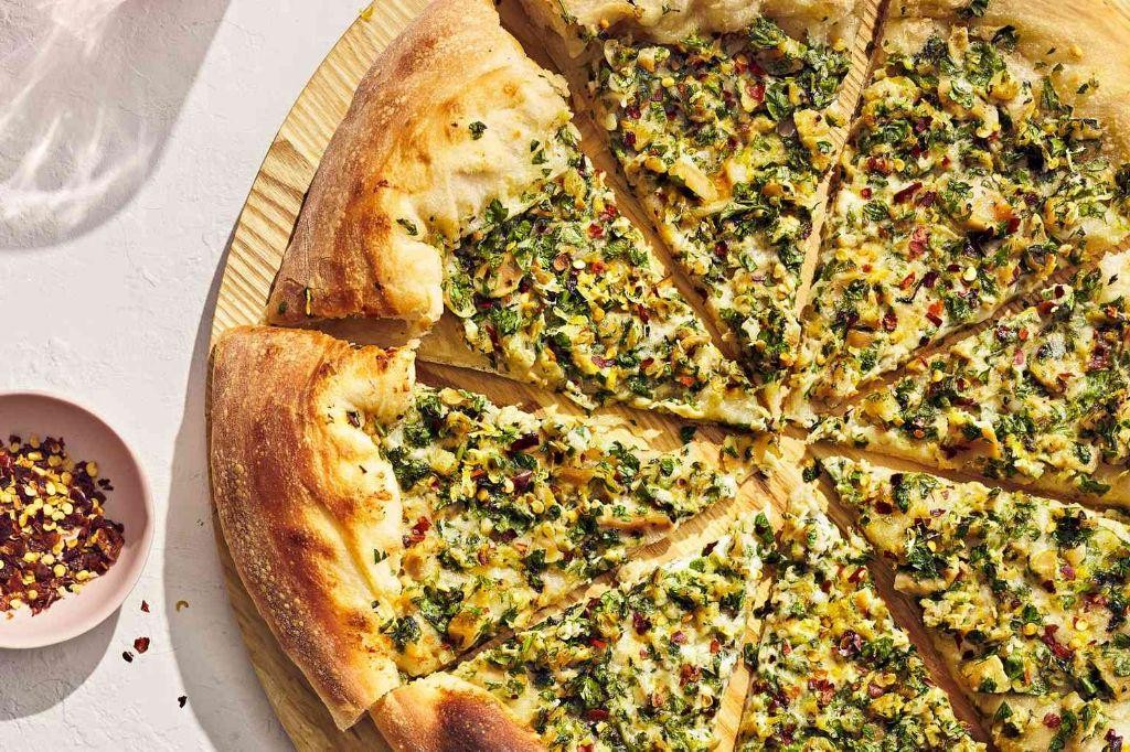 Chopped Clam Pizza with Spinach and Cheese