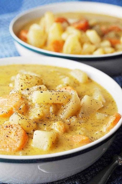 Chunky Potato Leek Soup with Carrots