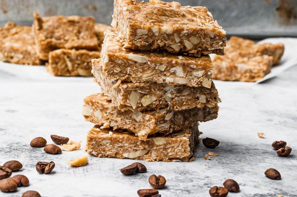 Cinnamon Coffee Syrup Granola Bars