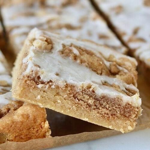 Cinnamon Roll Cookie Squares