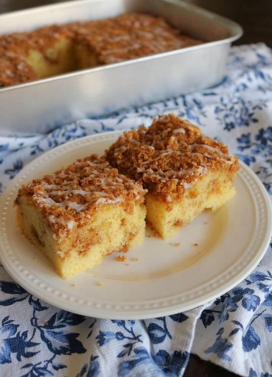 Cinnamon Streusel Yellow Box Cake
