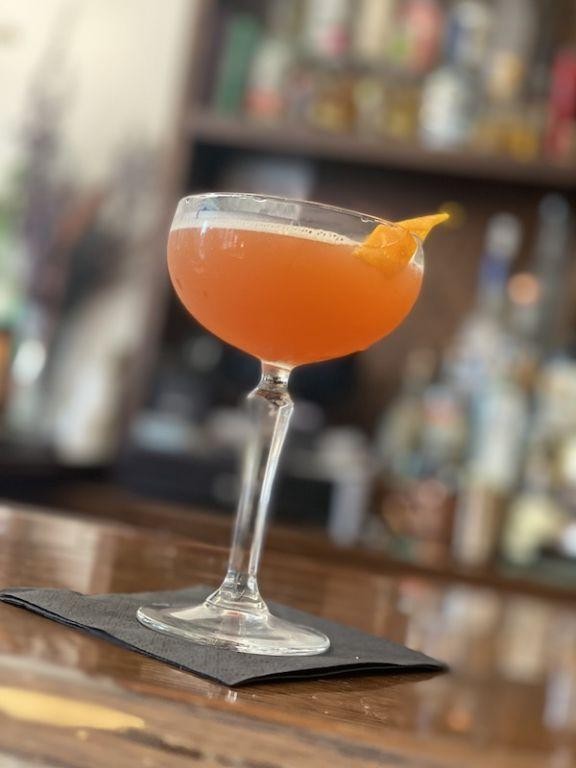 Cinnamon-Apple Paper Plane