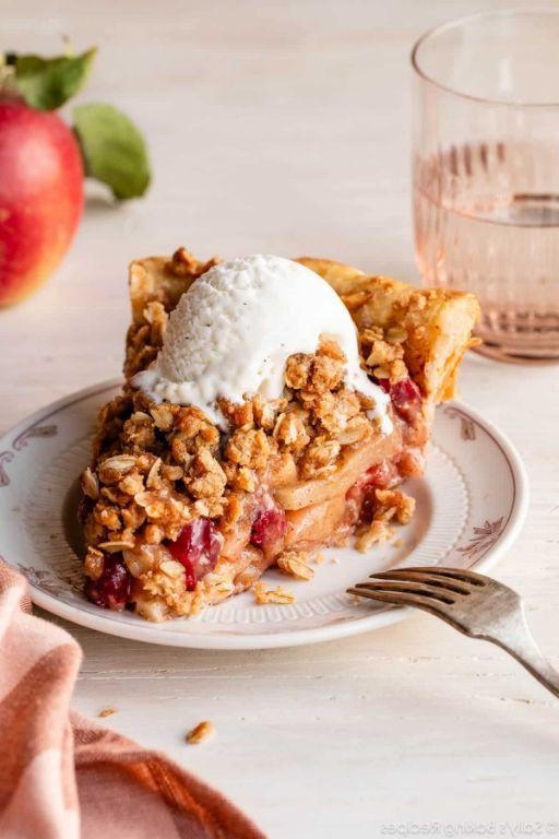 Classic Apple Cranberry Christmas Pie