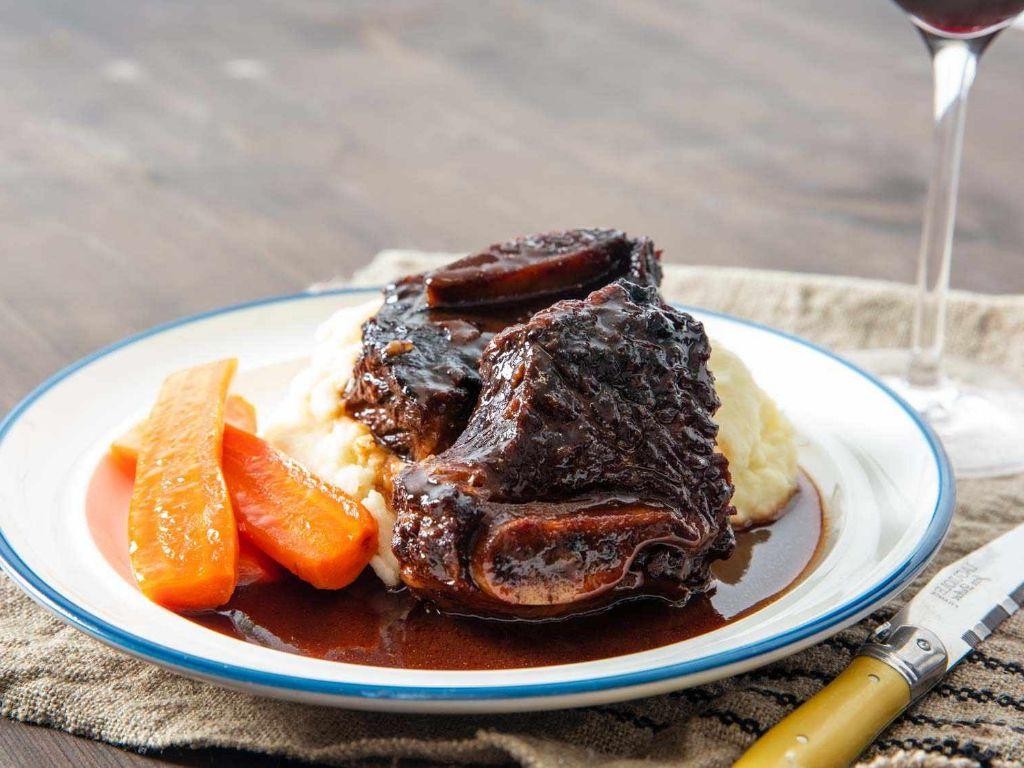 Classic Beef Ribs with Red Wine Reduction