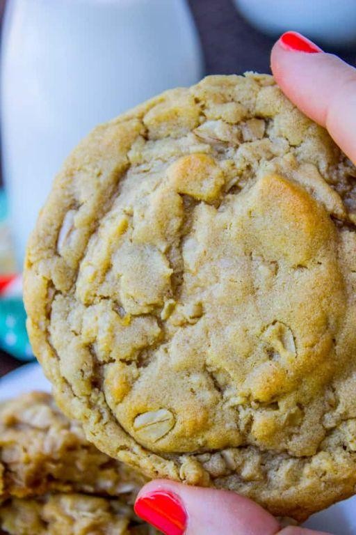 Classic Chewy Peanut Butter Oatmeal Cookies