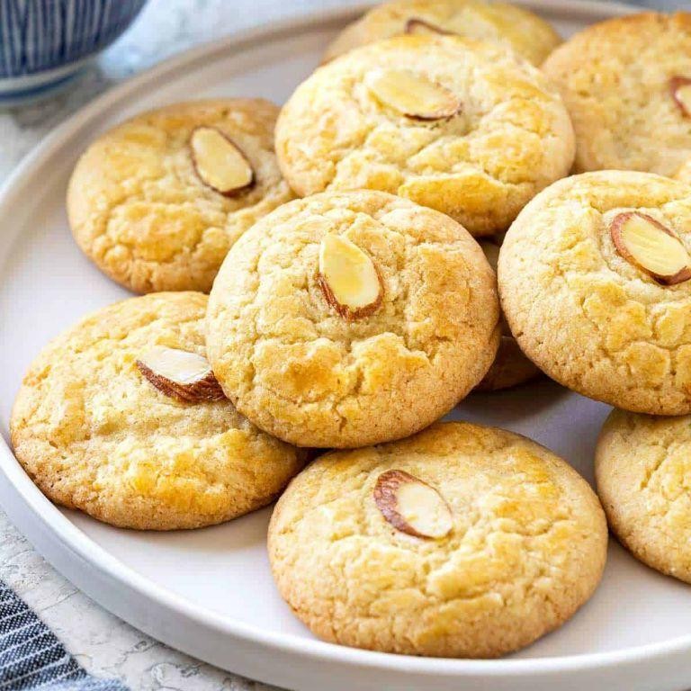 Classic Chinese Almond Cookies
