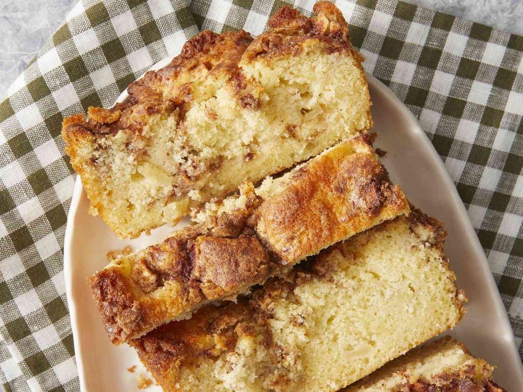 Classic Cinnamon Apple Cake