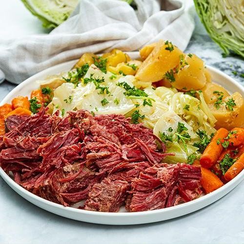 Classic Corned Beef and Cabbage Casserole