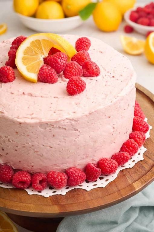 Classic Lemon Raspberry Layer Cake