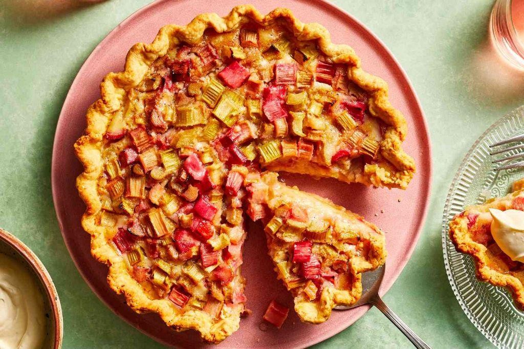 Classic Rhubarb Custard Pie