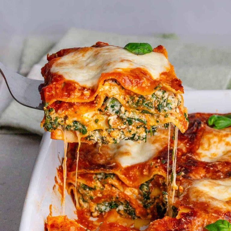 Classic Ricotta and Spinach Lasagna