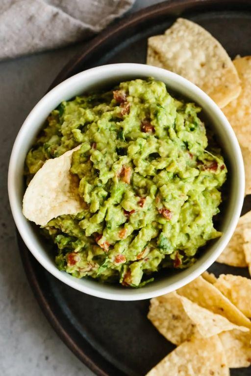 Classic Simple Guacamole