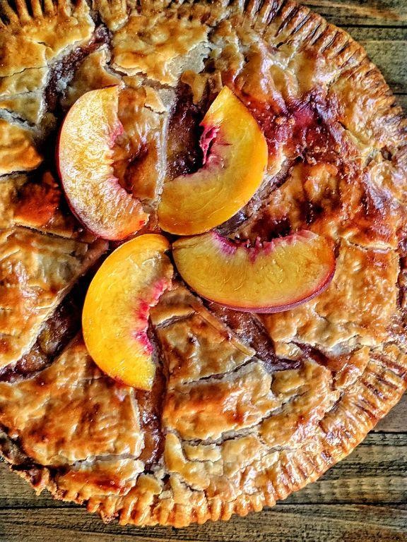 Classic Southern Peach Pie with Fresh Peaches