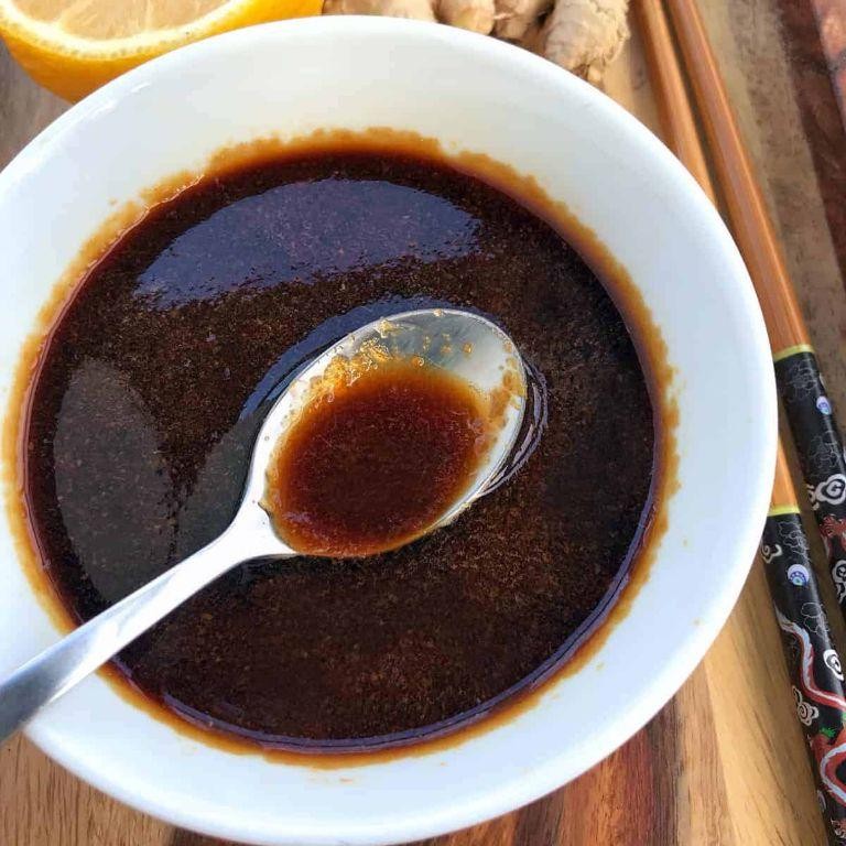 Classic Soy-Ginger Sushi Dipping Sauce