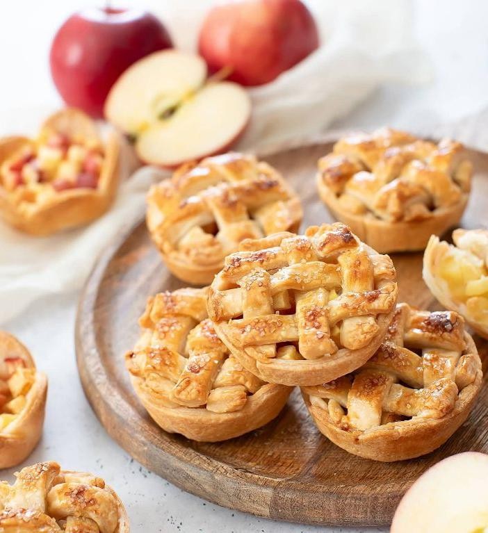 Classic Three-Ingredient Apple Pie