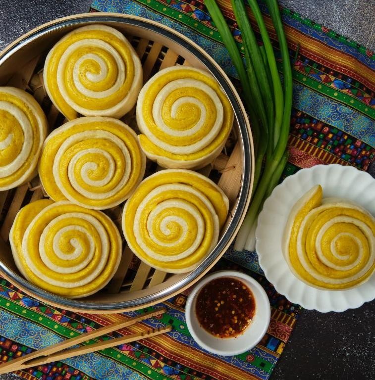 Classic Tingmo (Steamed Tibetan Bread)