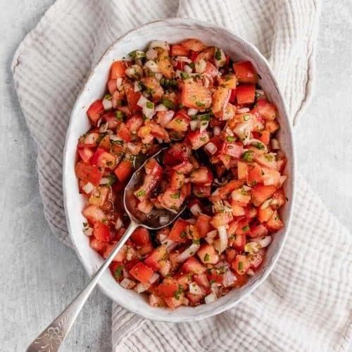Classic Tomato and Cilantro Chunky Salsa