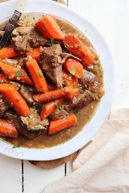 Classic Venison Roast with Pan Gravy