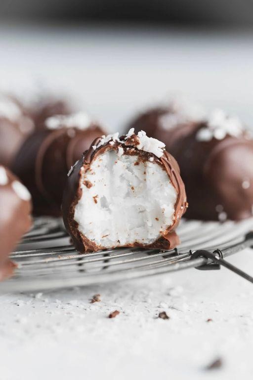 Coconut Chocolate Dip