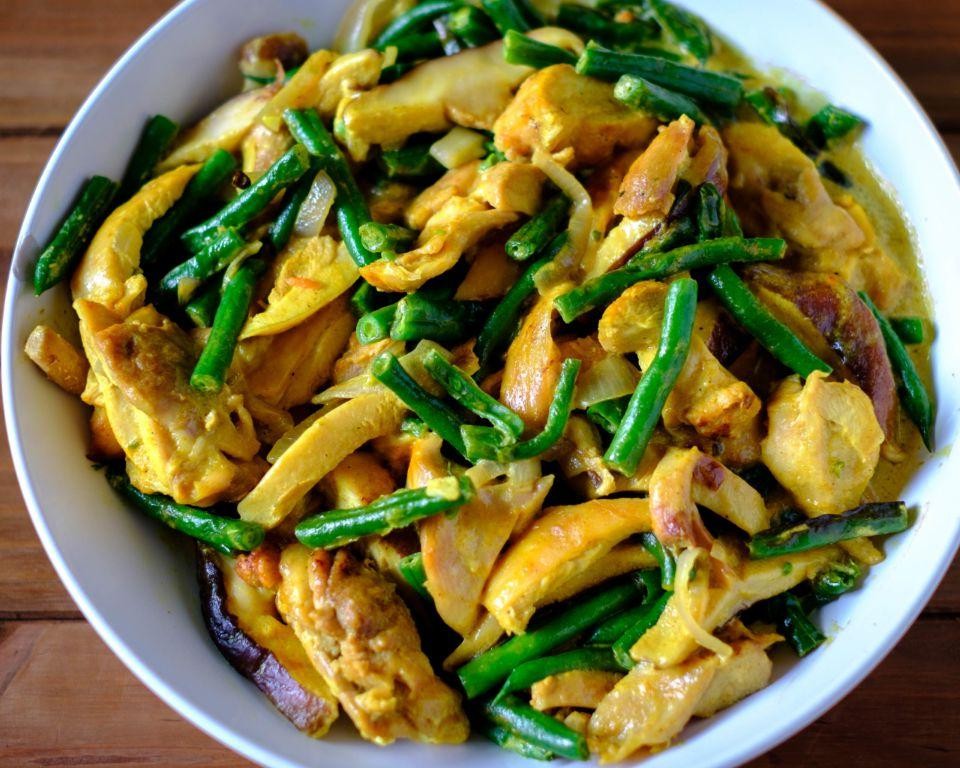 Coconut Curry Chicken with Green Beans