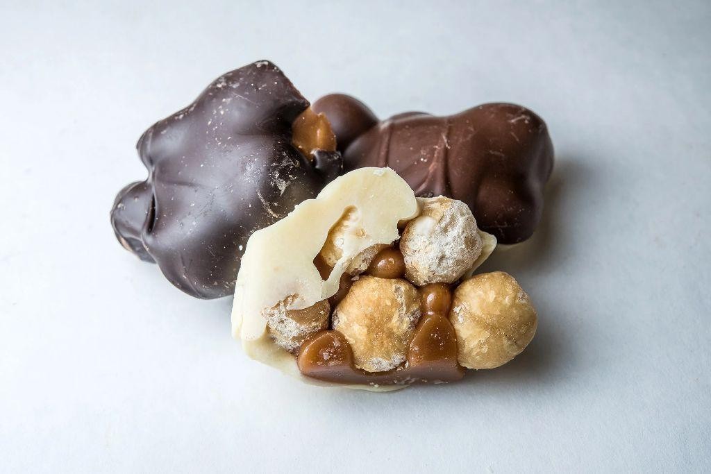 Coconut Macadamia Nut Turtle Mix