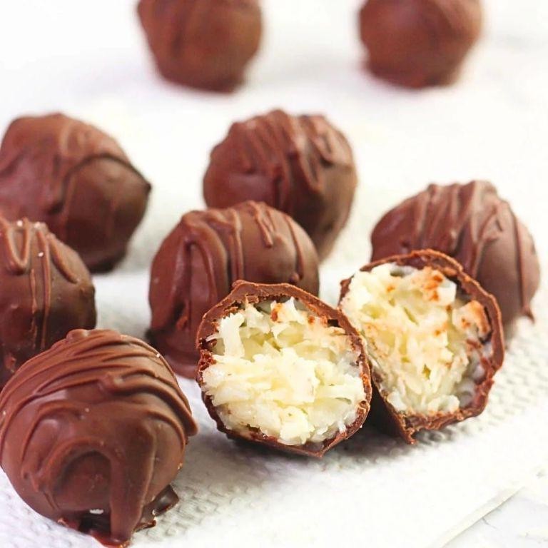 Coconut and Rice Bonbons