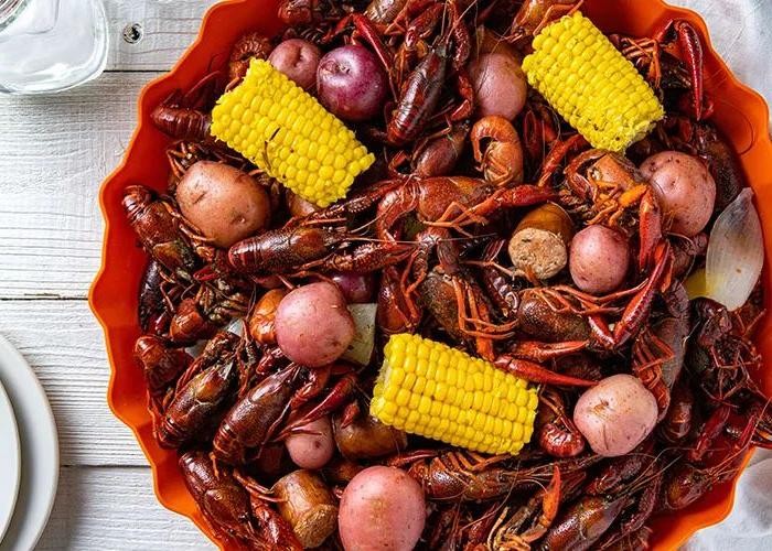 Crawfish Boil with Sweet Corn and Potatoes