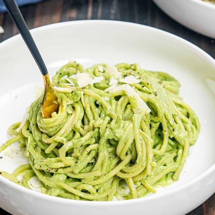 Creamy Avocado and Spinach Pasta