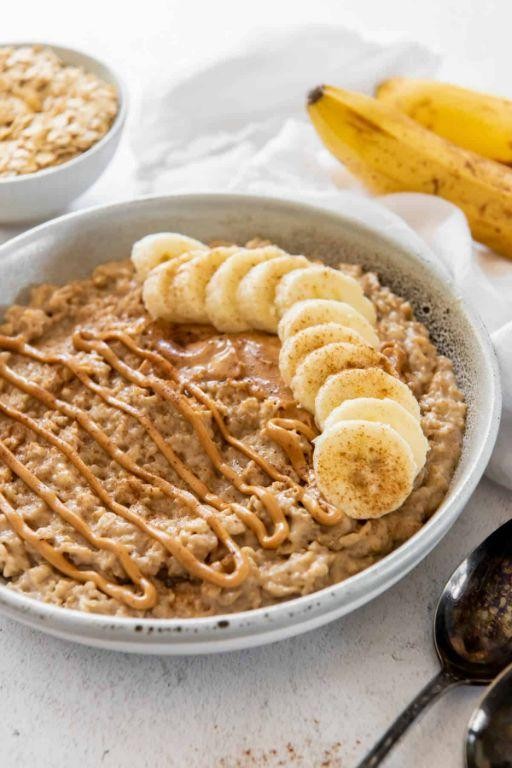 Creamy Banana Peanut Butter Oatmeal