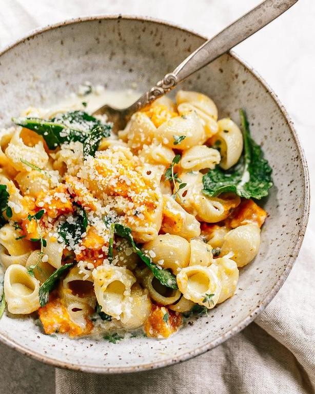 Creamy Calabaza Pasta with Garlic and Herbs