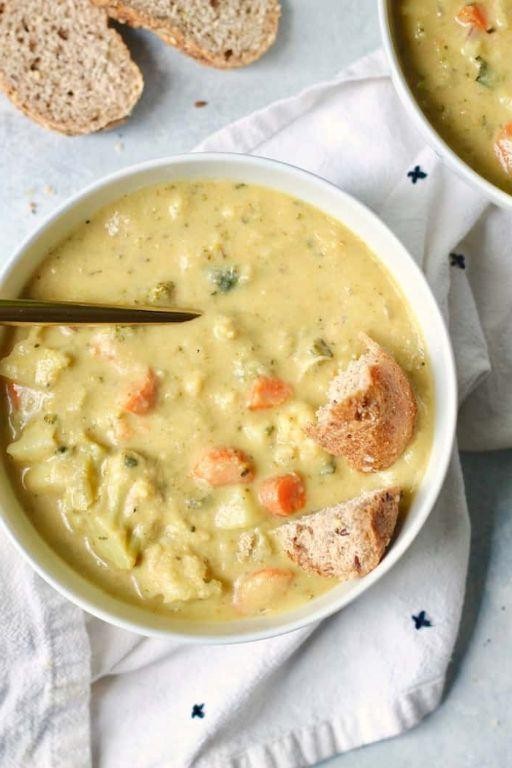 Creamy Cauliflower and Broccoli Soup