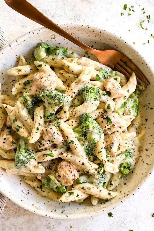 Creamy Chicken Alfredo with Broccoli