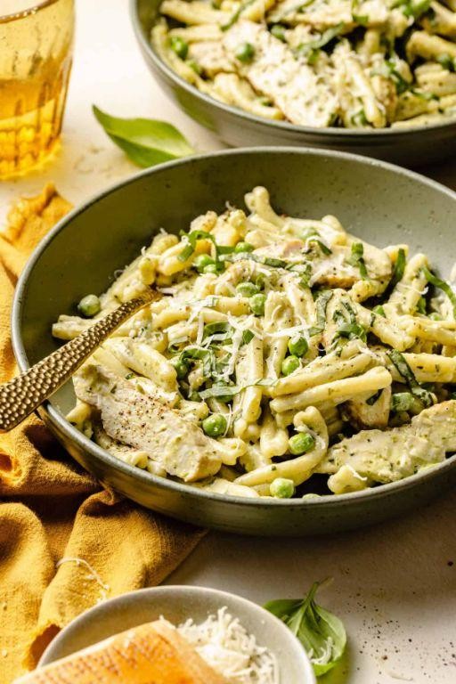 Creamy Chicken Pesto Pasta