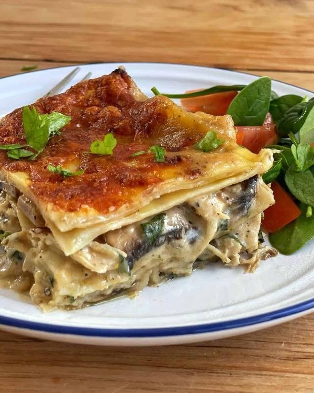 Creamy Chicken and Mushroom Lasagna