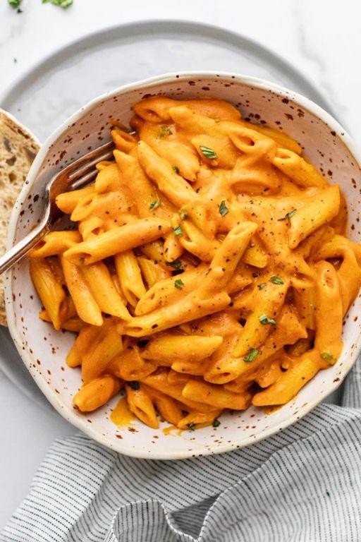 Creamy Chickpea and Roasted Red Pepper Pasta
