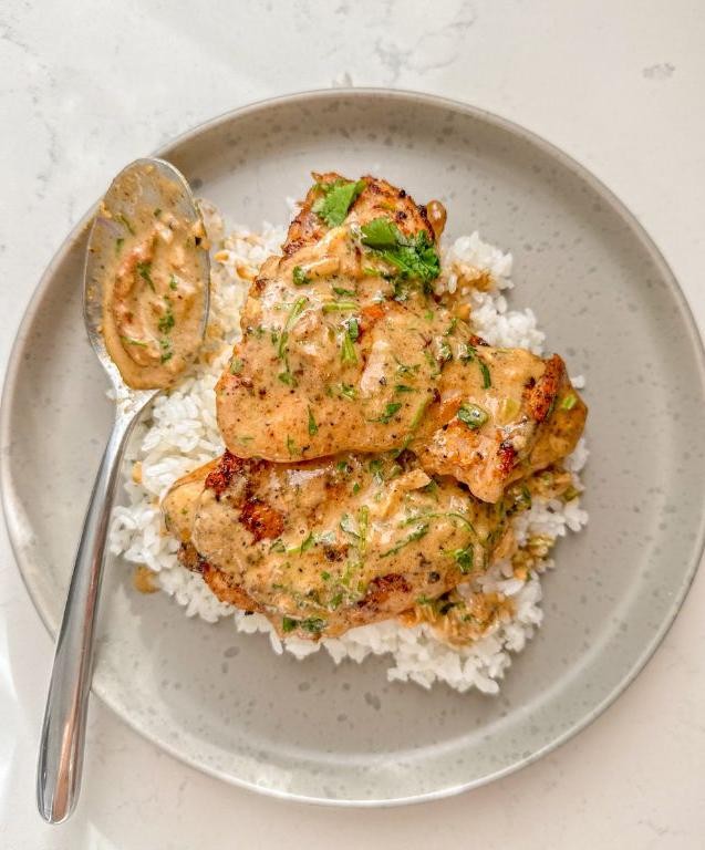 Creamy Garlic Chicken and Rice